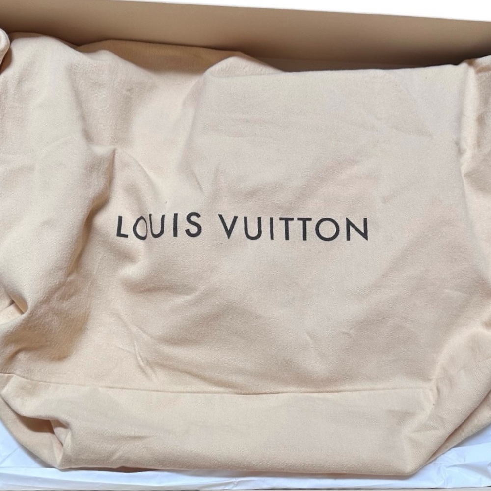 Louis Vuitton Monogram Galliera Shoulder Bag Purse. Includes dust bag and box - Picture 12 of 16